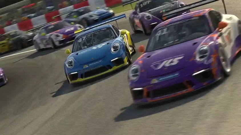Несколько машин Porsche на трассе в iRacing