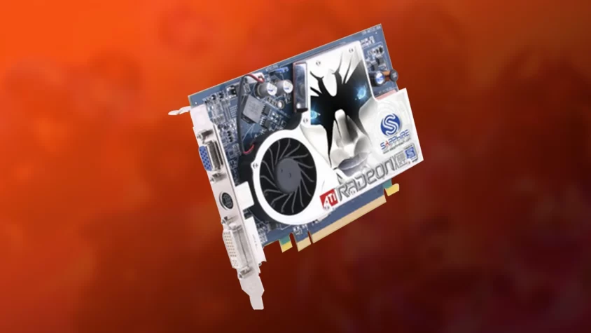 Видеокарта ATI Radeon 1600XT, вид сверху на белом фоне