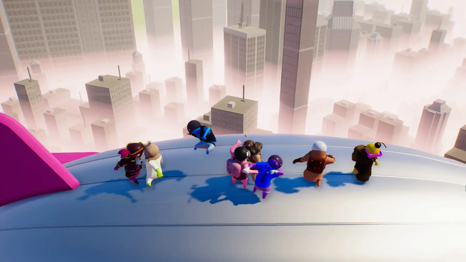 Битва на воздушном шаре над городом в Gang Beasts.