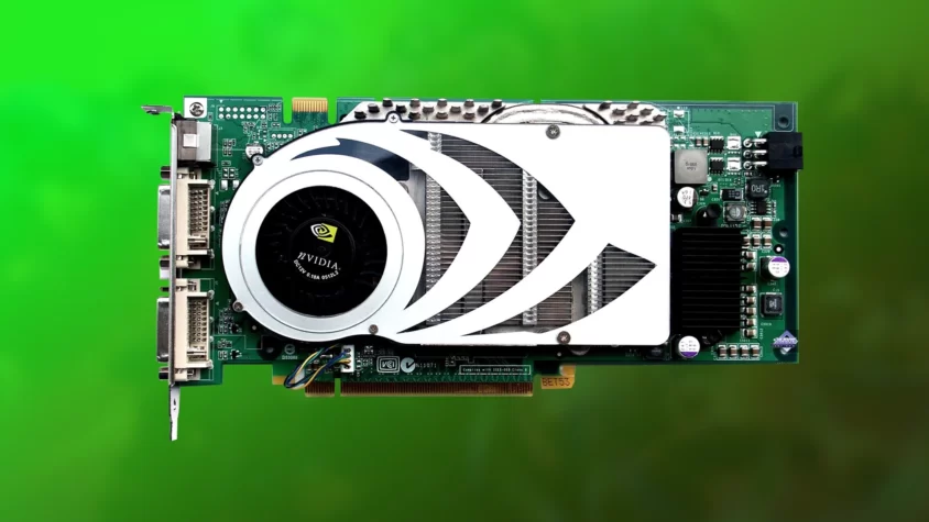Видеокарта NVIDIA GeForce 7800 GTX с зелёным фоном