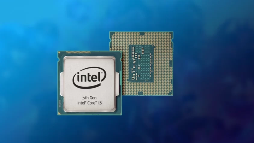 Процессор Intel Core i3-5005U, вид сверху на белом фоне