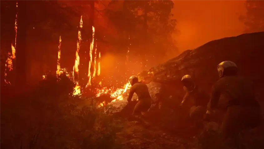 Игрок, преследующий животных в дождливом лесу