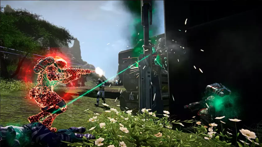 Скриншот из игры PlanetSide 2 с бойцом, сражающимся в ярком зеленом и красном свете