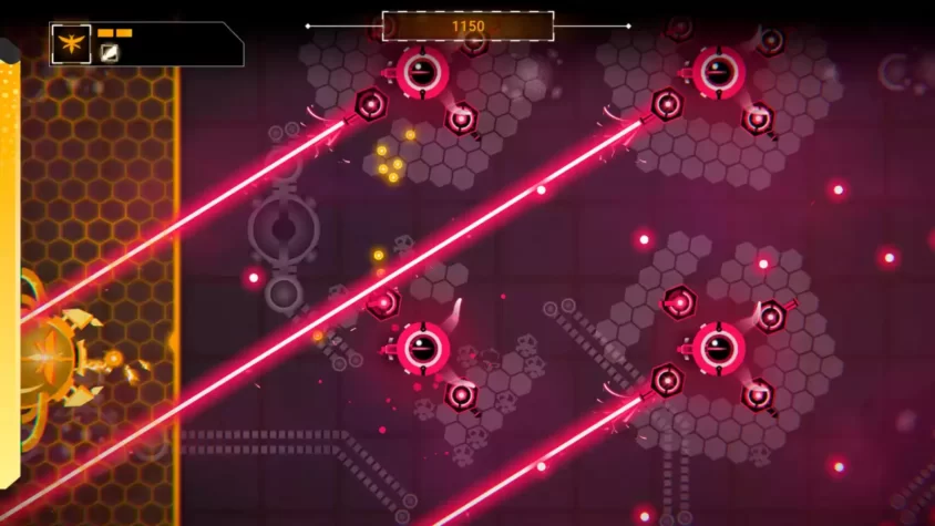 Скриншот игры Yars: Recharged с лазерными лучами и механическими врагами.