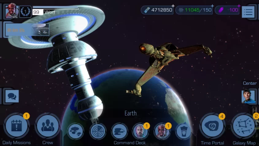 Земля в Star Trek: Timelines - с космической станцией и кораблём на фоне