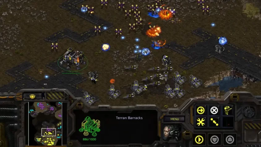 Скриншот из StarCraft с изображением сражения
