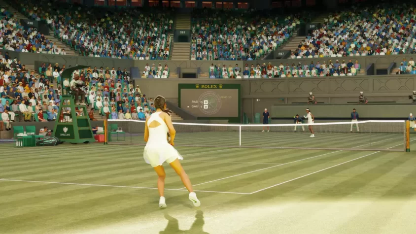 Теннисистка в белом платье на Уимблдоне в TopSpin 2K25