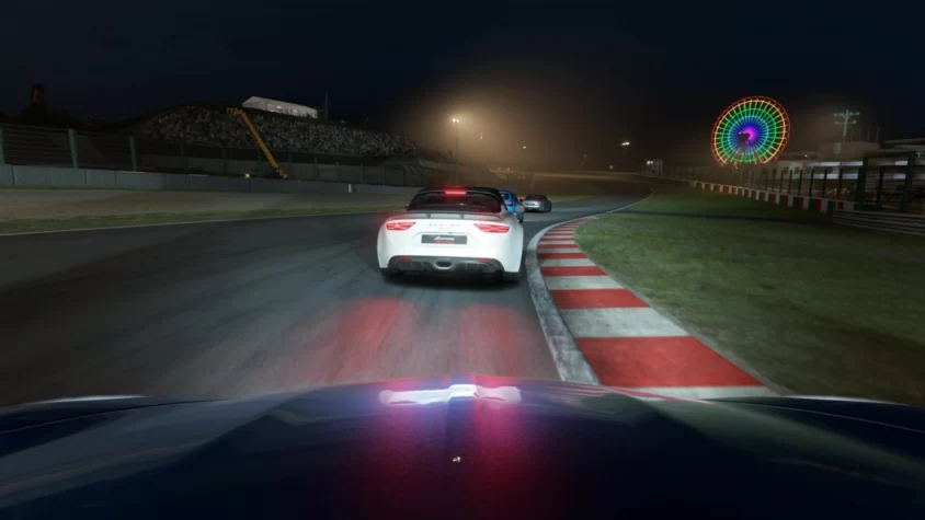 Гонка в Assetto Corsa EVO: следуем за Alpine по ночной трассе