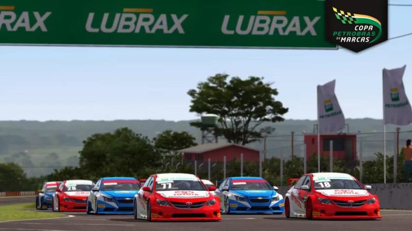 Гонки с участием машин Toyota и Chevrolet в Copa Petrobras de Marcas