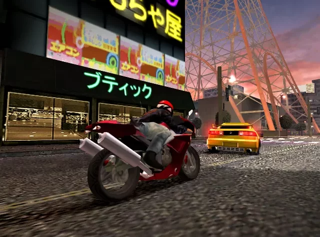 Мотоцикл и автомобиль на ночной улице с яркими неоновыми вывесками в Midnight Club II