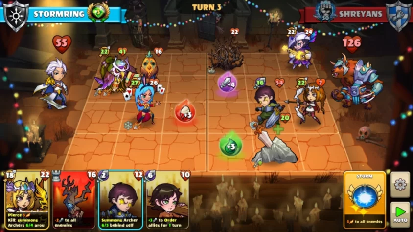 Игровой процесс Mighty Party с картой и персонажами, в который игроки используют карты для сражений