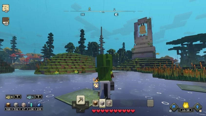 Главный герой Minecraft Legends стоит в дождливом лесу, на фоне старой башни