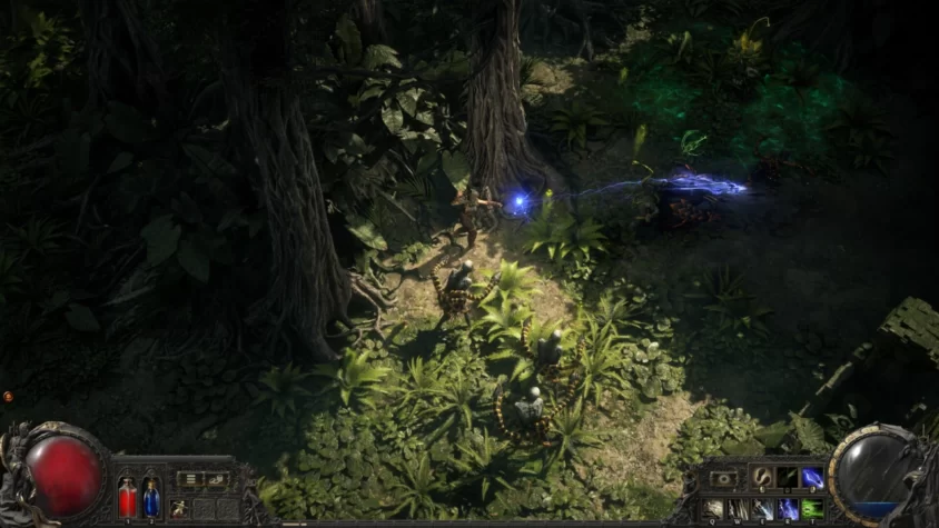 Персонаж Path of Exile 2 сражается с монстрами в густых джунглях с молниеносным заклинанием