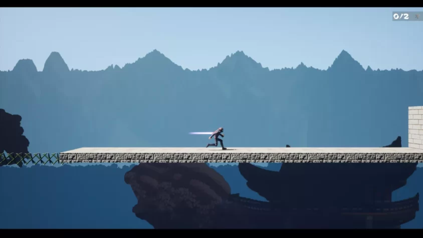 Герой игры Path of the Ninja бежит по узкому мосту с мечом в руке