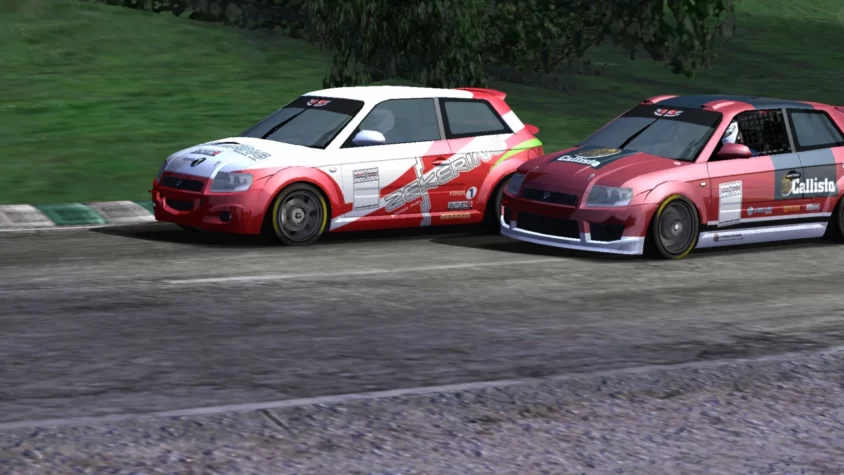 Два гоночных автомобиля в игре rFactor на обгон