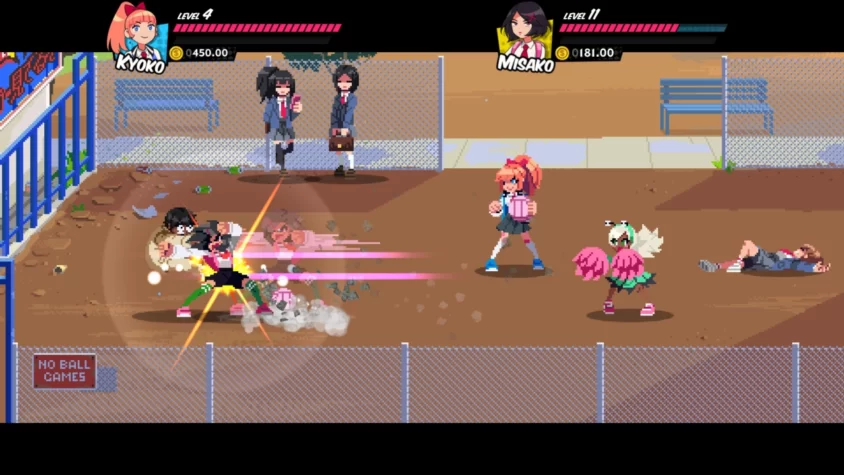 Персонажи Кёко и Мисака в игре River City Girls сражаются с врагами на спортивной площадке