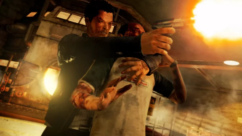 Главный герой игры Sleeping Dogs в жестокой перестрелке, напряжённая сцена