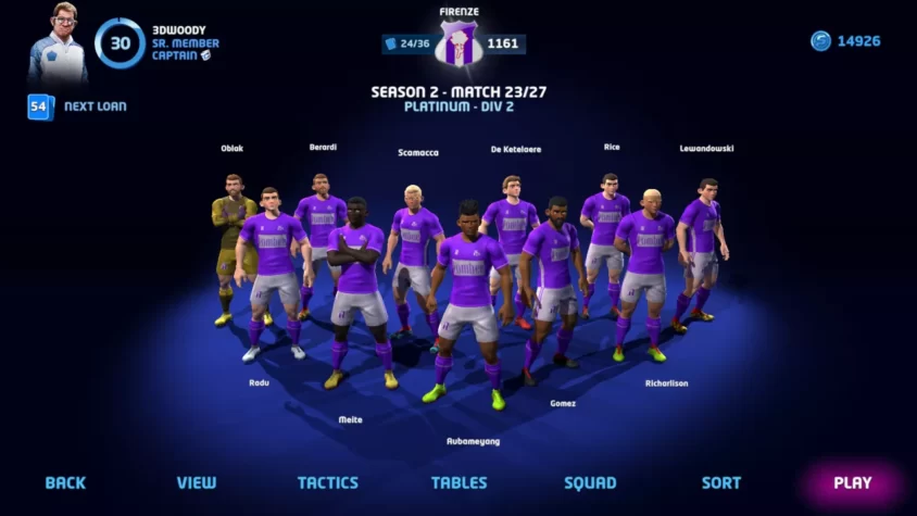 Состав команды в Sociable Soccer 2024 с игроками в фиолетовой форме