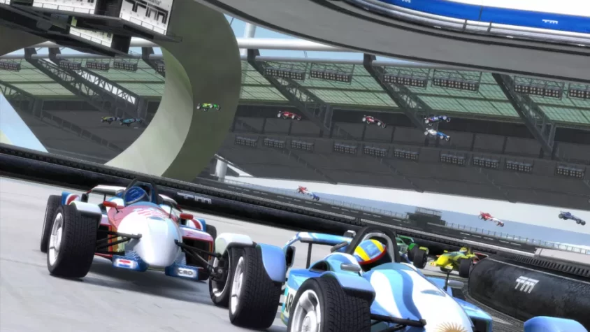 Гонка на высокоскоростной трассе в TrackMania Nations Forever