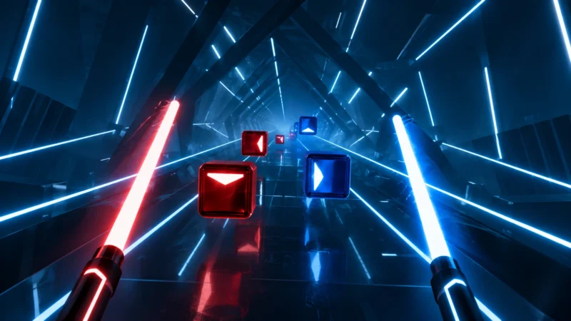Красные и синие блоки и два клинка во время игры в Beat Saber